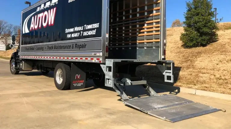 26 Foot Box Truck With Liftgate Rental