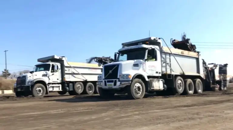 Affordable 5 Yard Dump Truck Rental For Easy Debris Removal