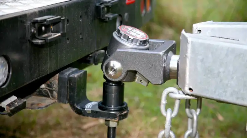 Factors To Consider When Choosing A Trailer Hitch For Your Trailer