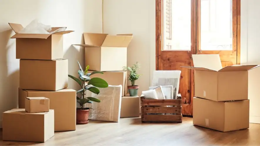 How Decluttering And Downsizing Can Save Money On Moving Costs
