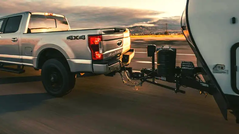 How Do You Use Different Types Of The Tow Hitch When Renting A Truck