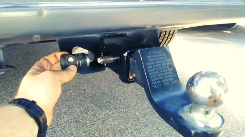 How To Remove The Trailer Hitch Lock With A Key