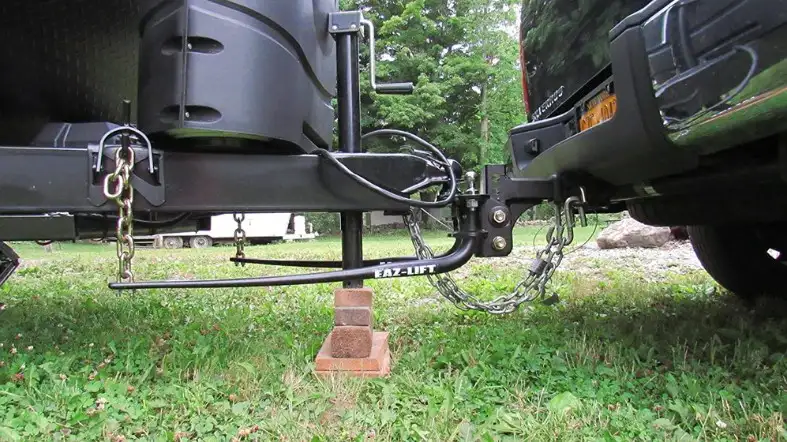 How To Use A Weight-Distribution Hitch
