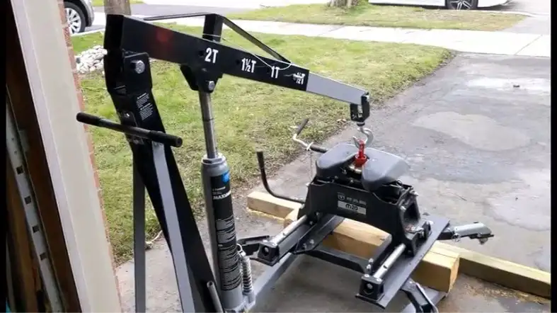 Ideas For Lifting Fifth Wheel Hitch