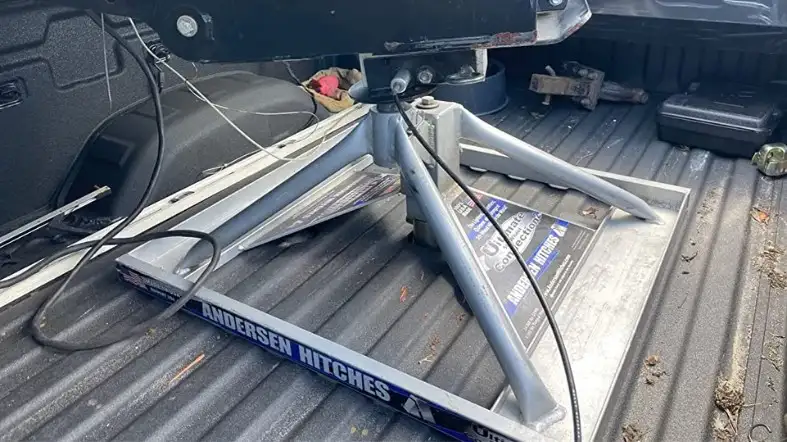 Tips For Those Considering Using An Anderson Hitch On A Flatbed Trailer