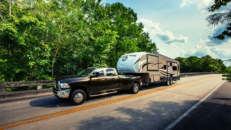 What Are The Benefits Of Using A Fifth Wheel Hitch