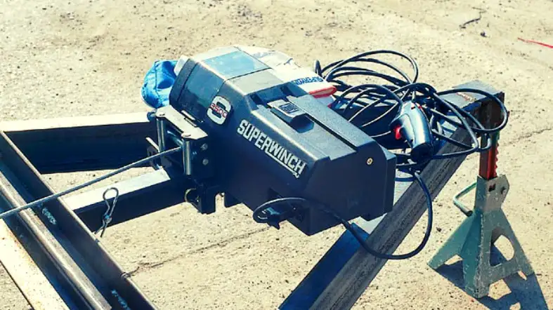 What Are The Different Winch Mounting Methods On The Trailer