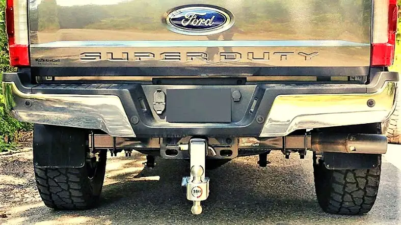 What Factors To Consider When Selecting A Drop Hitch For A Lifted Truck