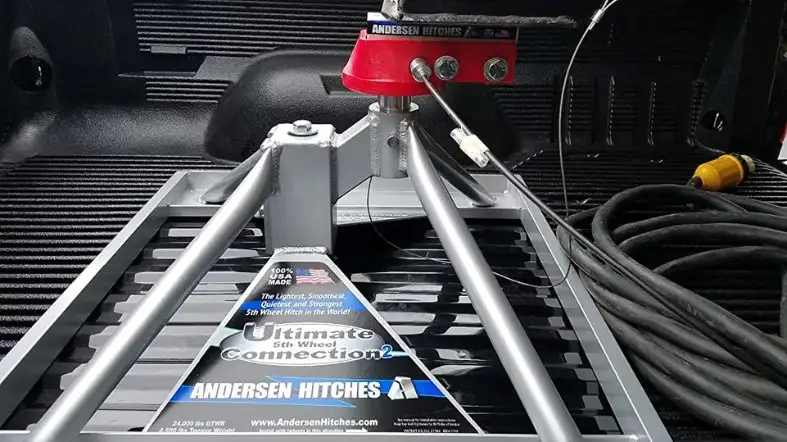 What is a Fifth Wheel Hitch and How Does It Work
