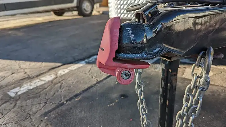When Should You Lock Your Trailer Hitch To The Ball Of Your Vehicle