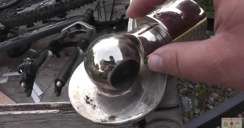 Remove a Coupler Hitch Lock With Key